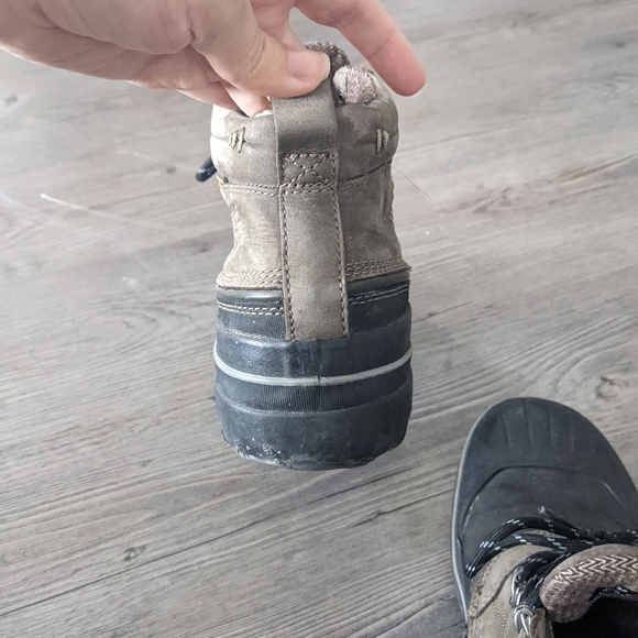 Clark’s duck boots - Picture 3 of 5